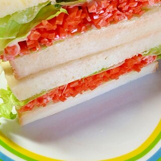 人参とレタスのサンドイッチ